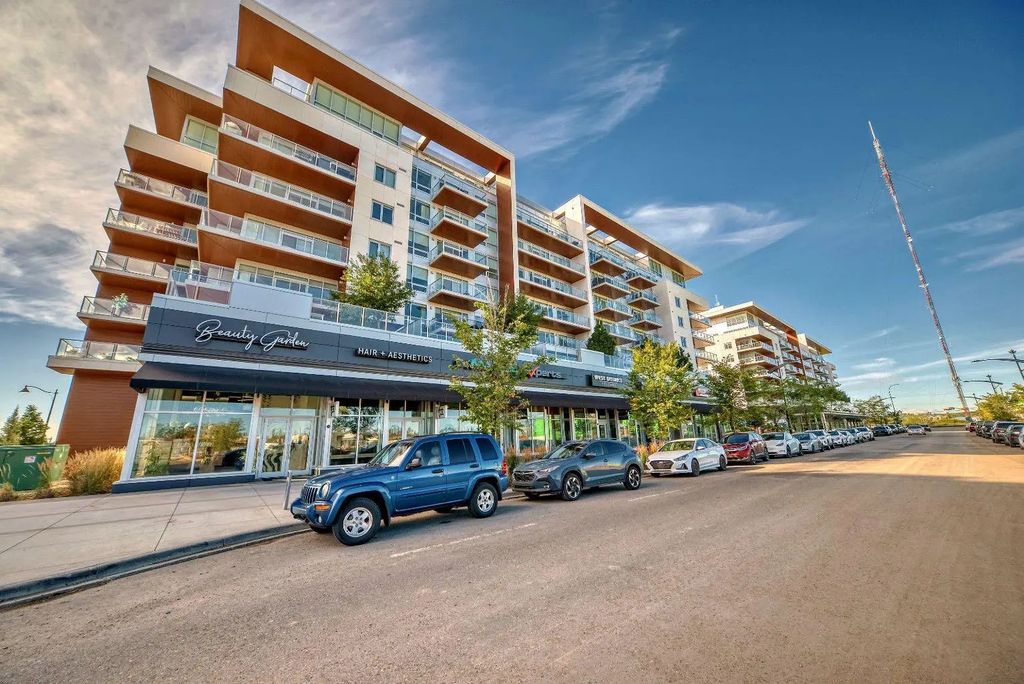 112 8445 Broadcast Avenue Sw, Calgary