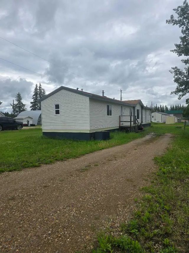 302 72133 Range Road 11  , DeBolt