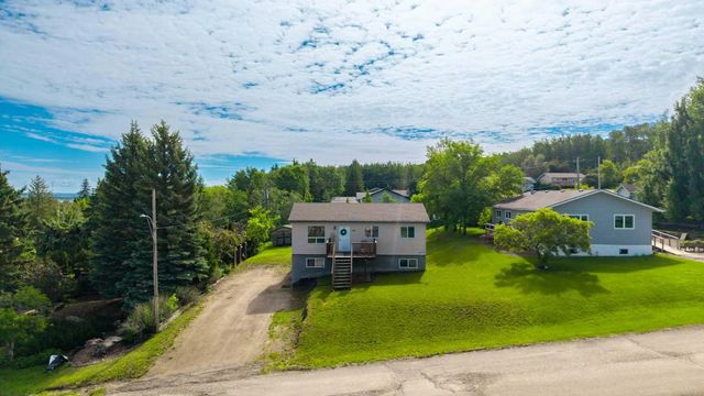 307 7 Avenue , Paradise Hill