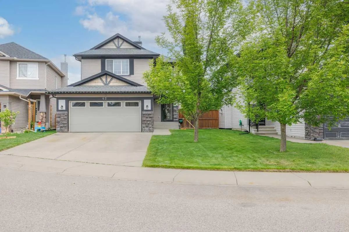 42 Royal Birch Landing Northwest, Calgary – Residential Detached Listing Photo 2
