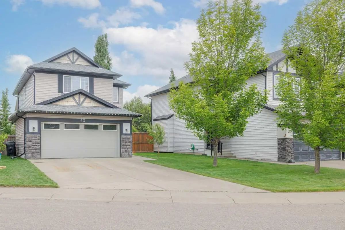 42 Royal Birch Landing Northwest, Calgary – Residential Detached Listing Photo 3