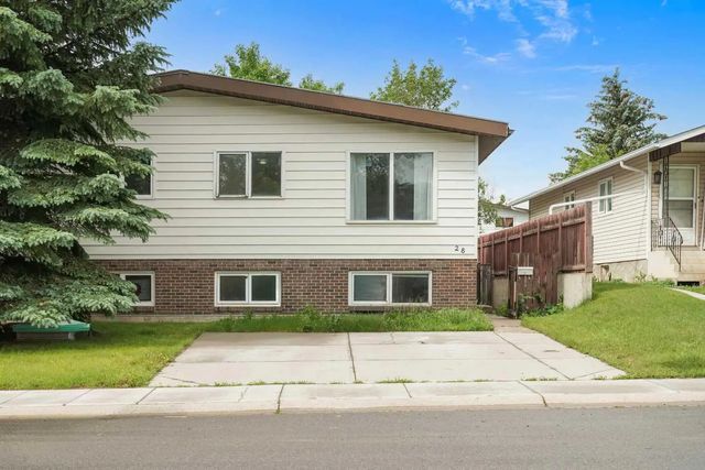 28 Cayuga Crescent W, Lethbridge