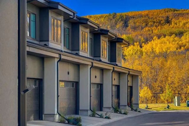 11 1453 Na'a Drive Sw, Calgary