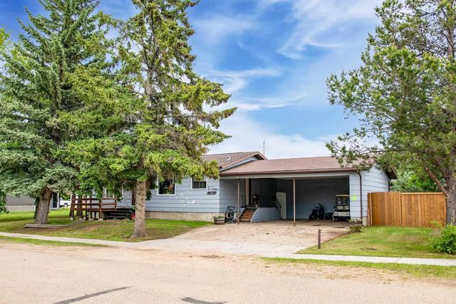 4911 51 Street , Czar