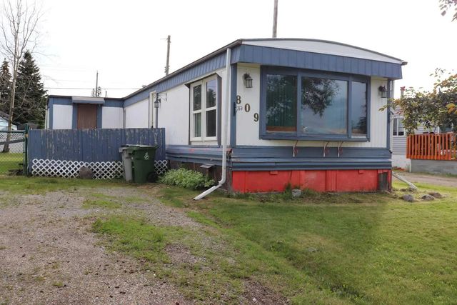 809 52 Street  , Edson