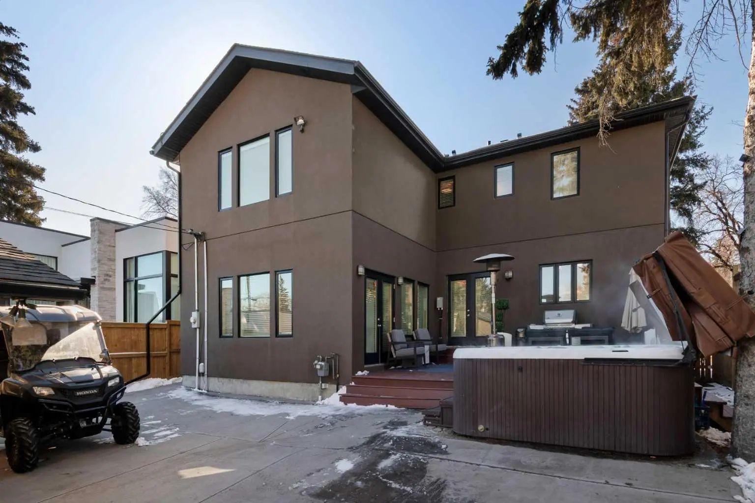 38 Lissington Drive Sw Calgary Alberta T3E 5E1 North Glenmore Park Home For Sale