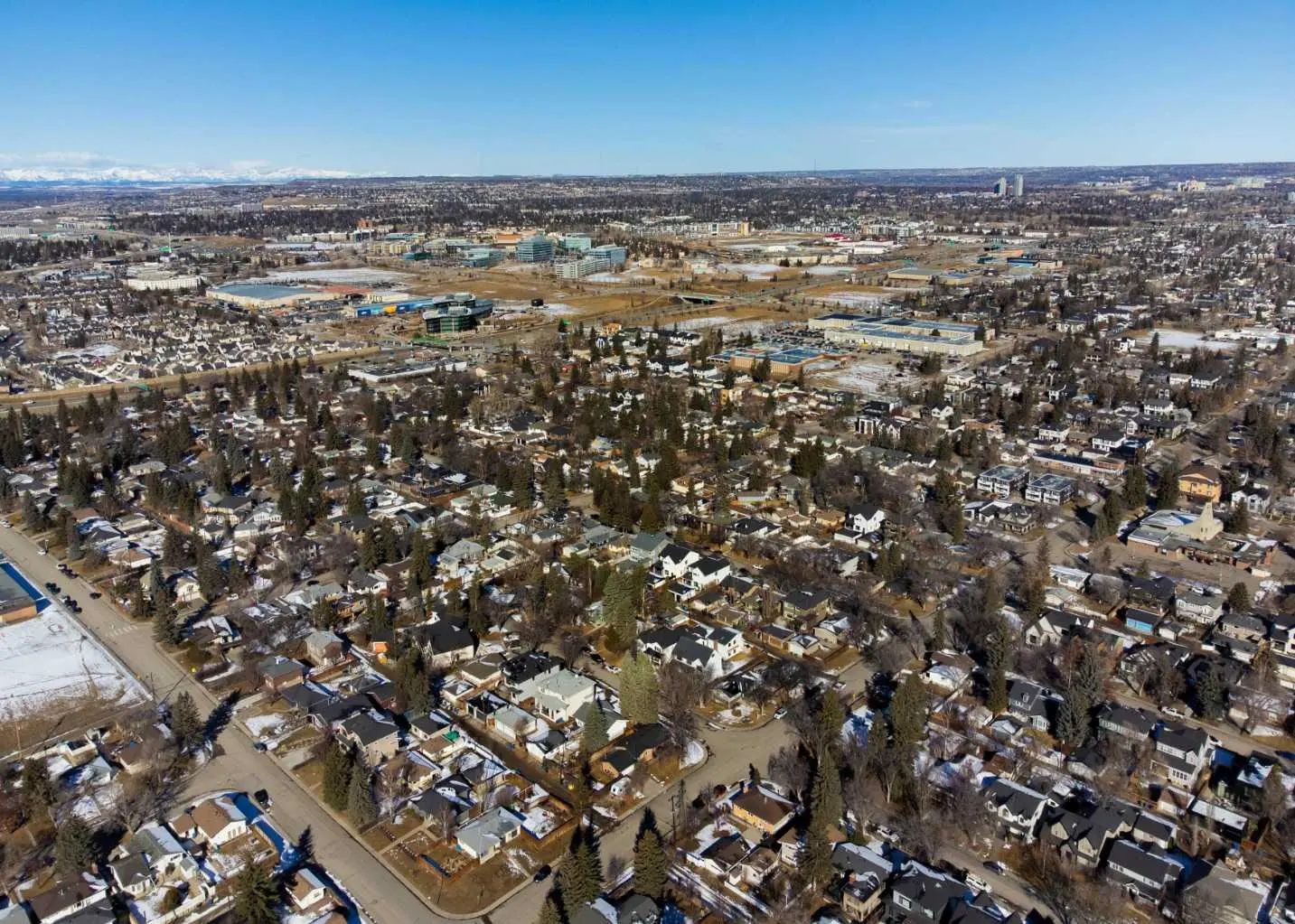 38 Lissington Drive Sw Calgary Alberta T3E 5E1 North Glenmore Park Home For Sale