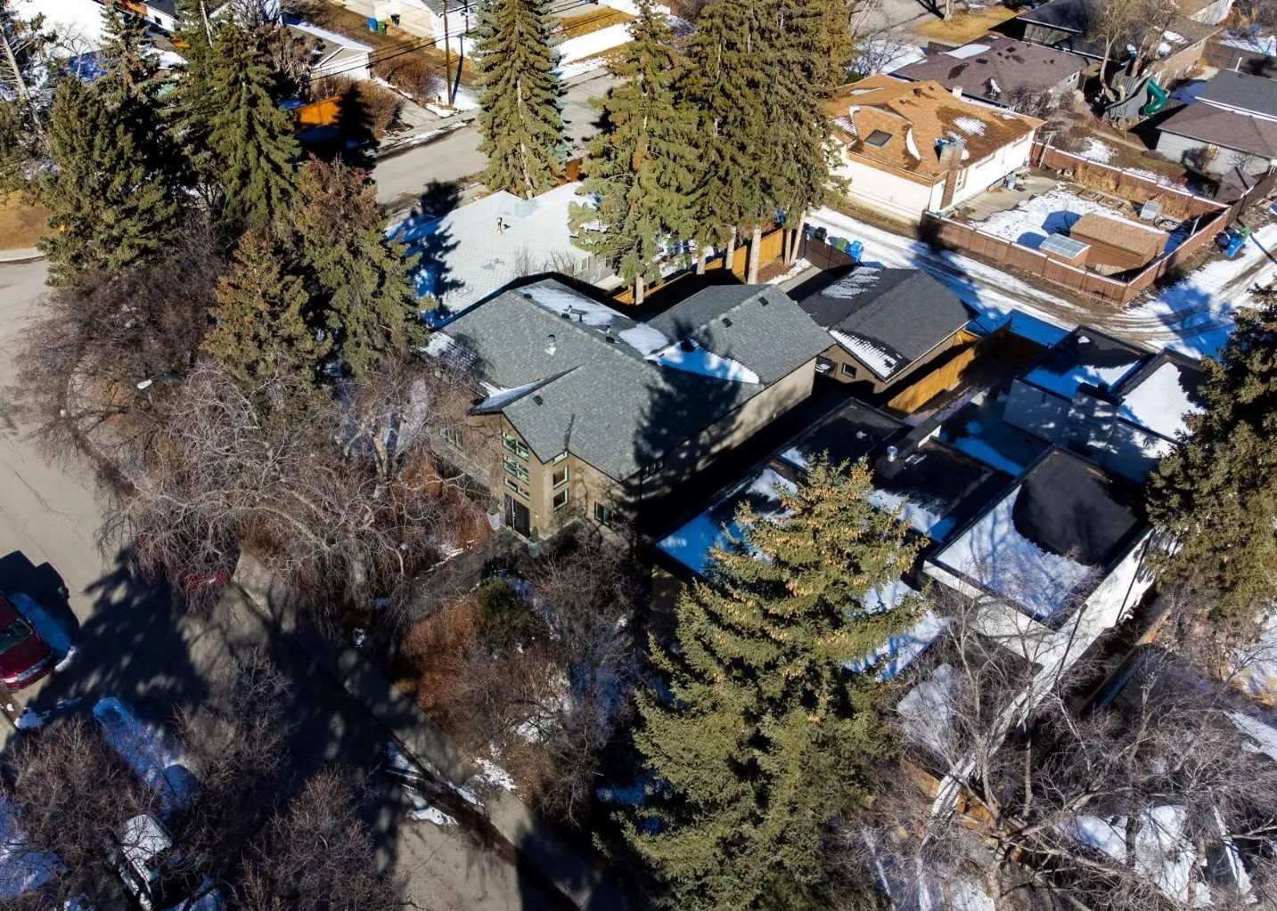 38 Lissington Drive Sw Calgary Alberta T3E 5E1 North Glenmore Park Home For Sale