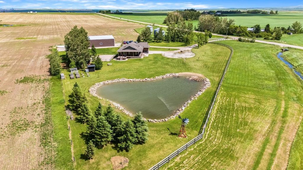 252042 Township Road 230  , Rural Wheatland County
