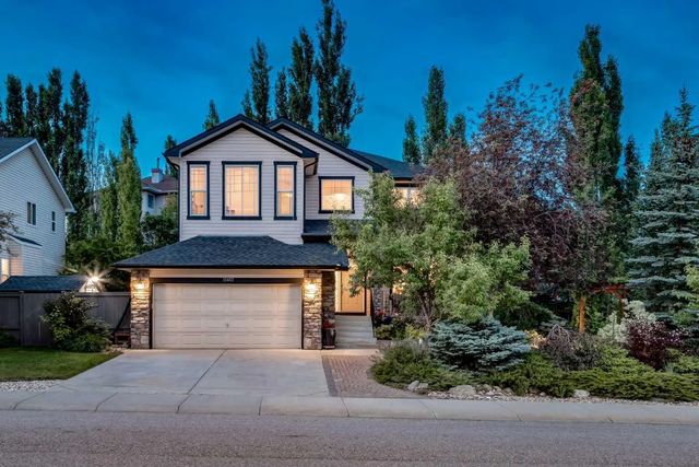 10450 Rockyledge Street Nw, Calgary
