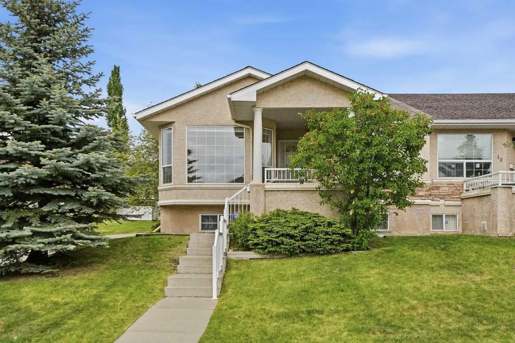 44 Sierra Morena Way Sw, Calgary