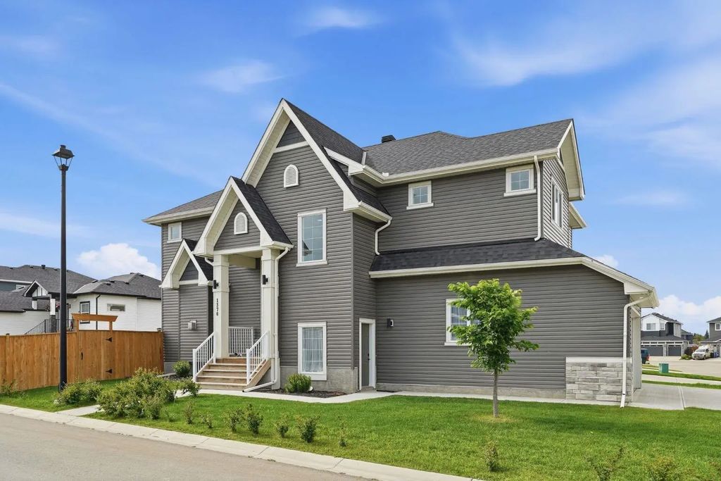 1376 Price Road , Carstairs