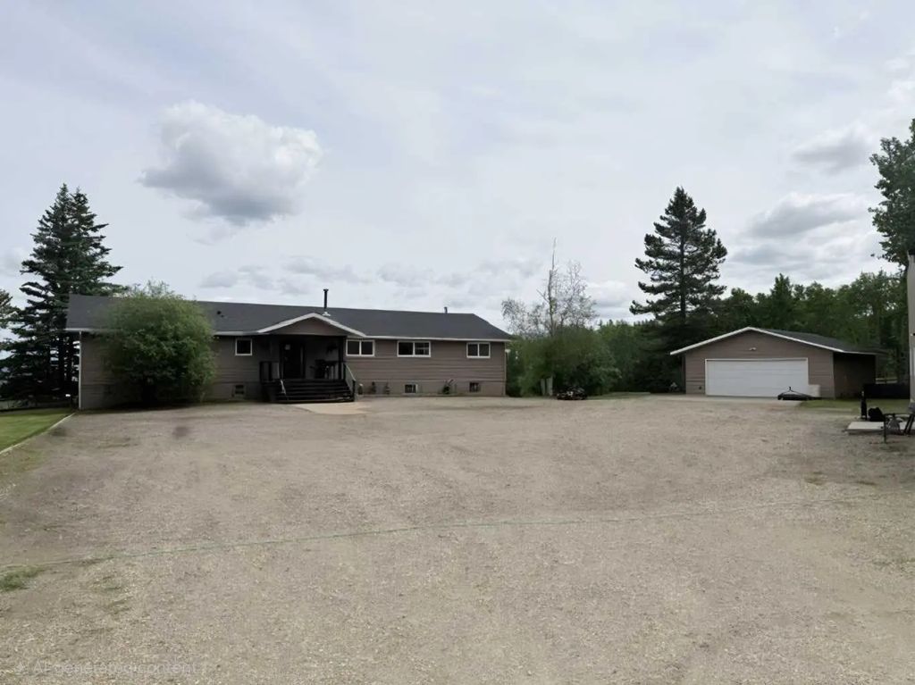 851029 Range Road 220  , Rural Northern Lights, County of