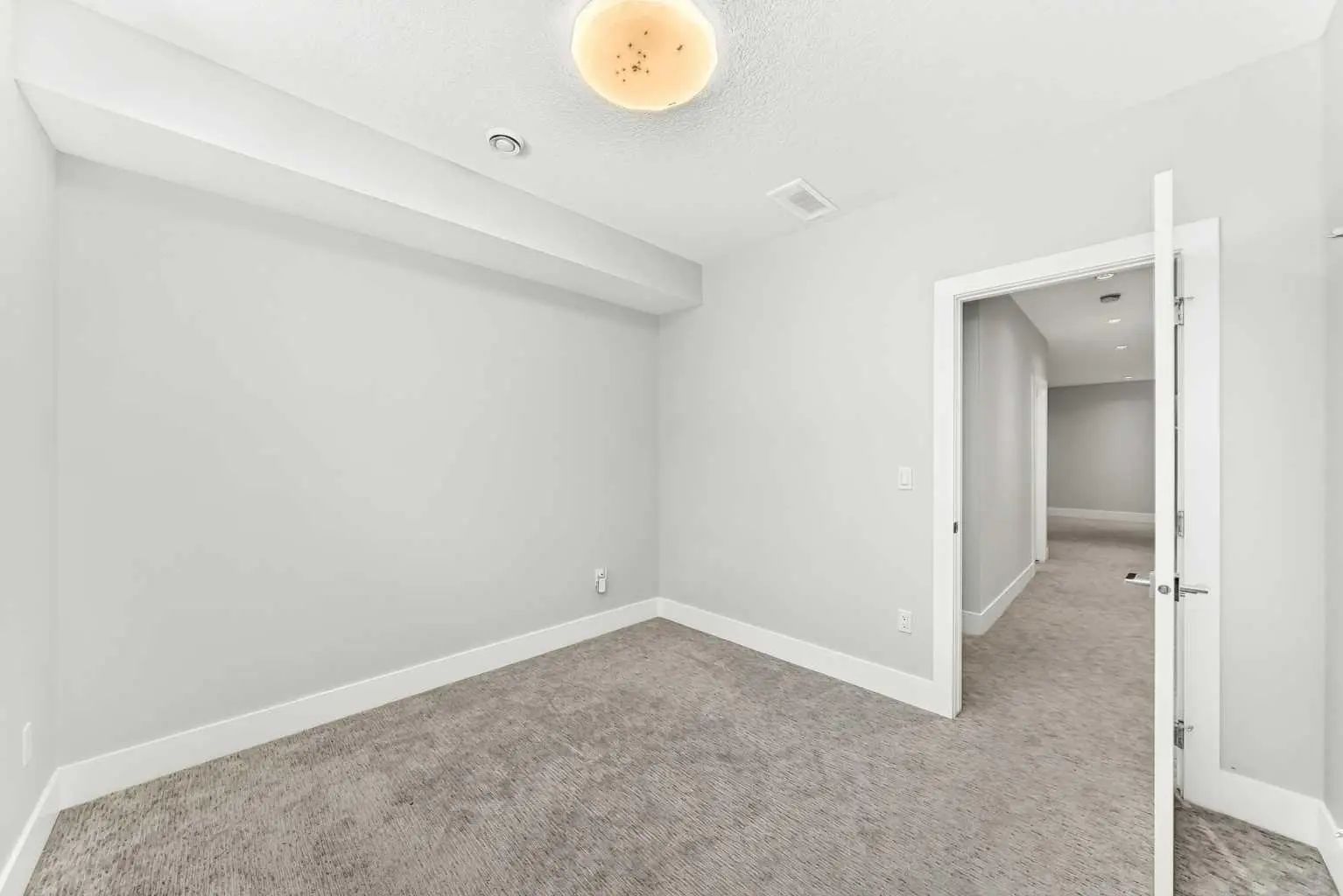 3014 Cochrane Road Northwest, Calgary – Residential Semi Detached (Half Duplex) Listing Photo 39