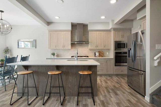 642 Kingsmere Way Se, Airdrie