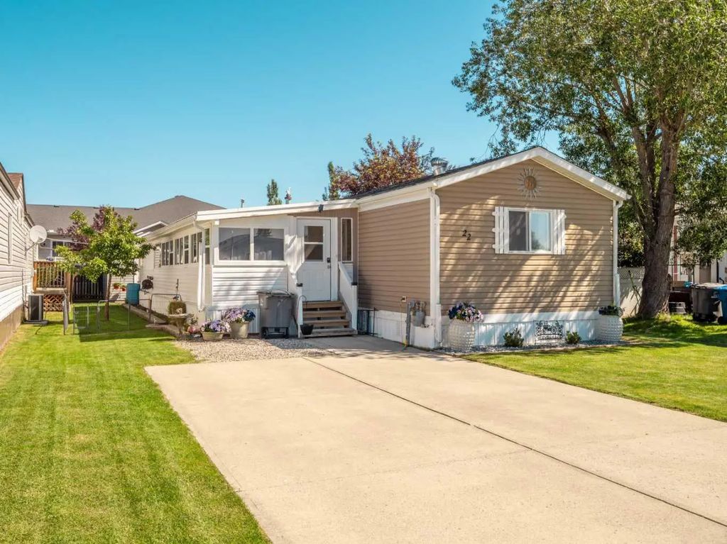 22 Westover Crescent , Claresholm