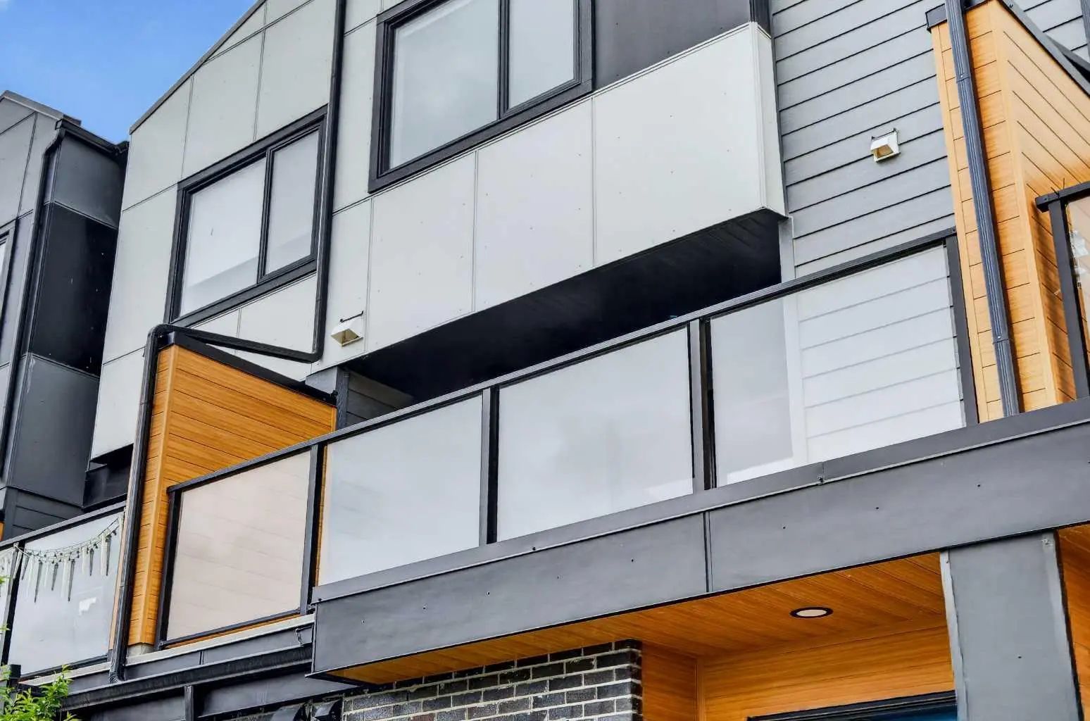8554 19 Avenue Southeast, Calgary – Residential Row/Townhouse Listing Photo 11