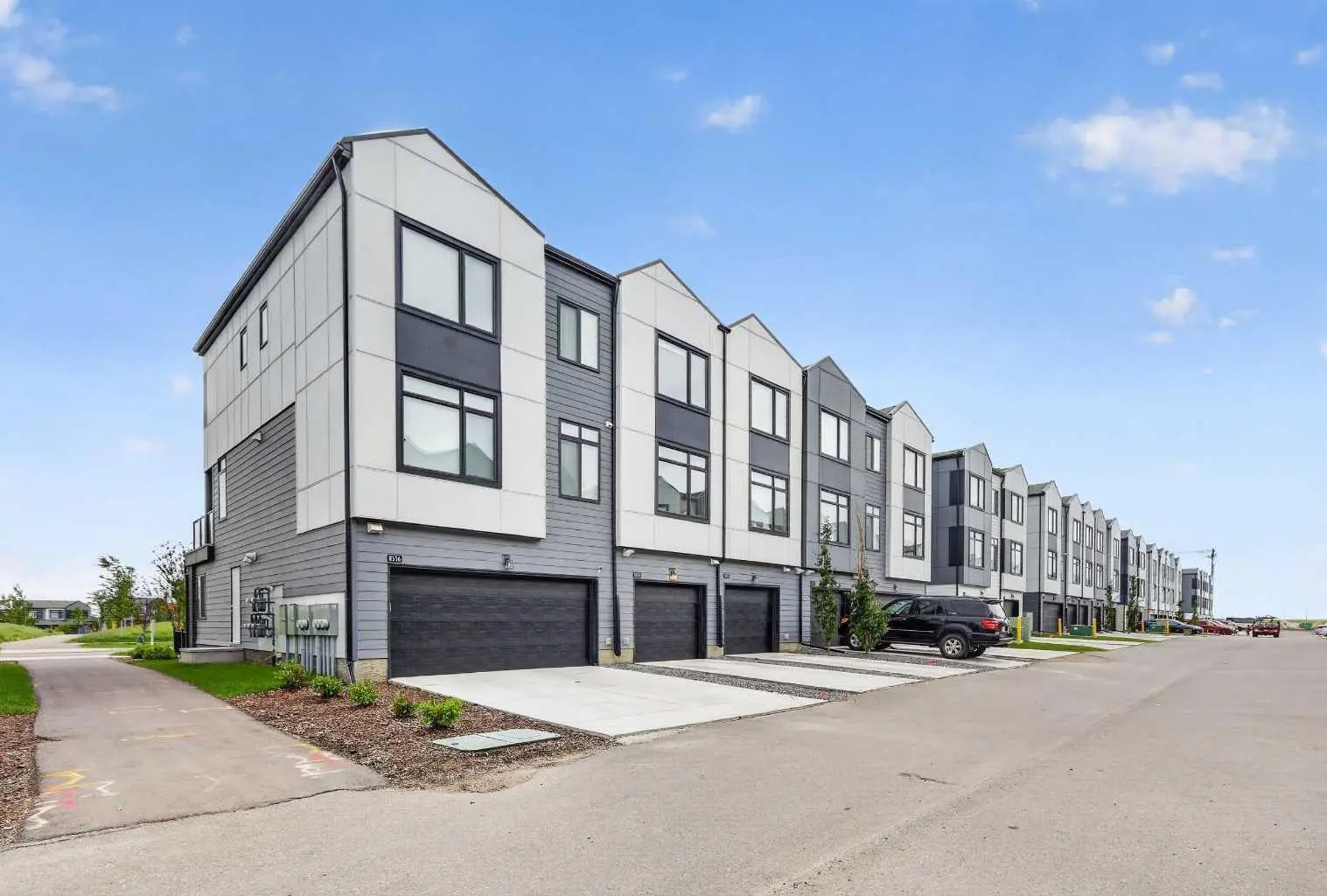 8554 19 Avenue Southeast, Calgary – Residential Row/Townhouse Listing Photo 14