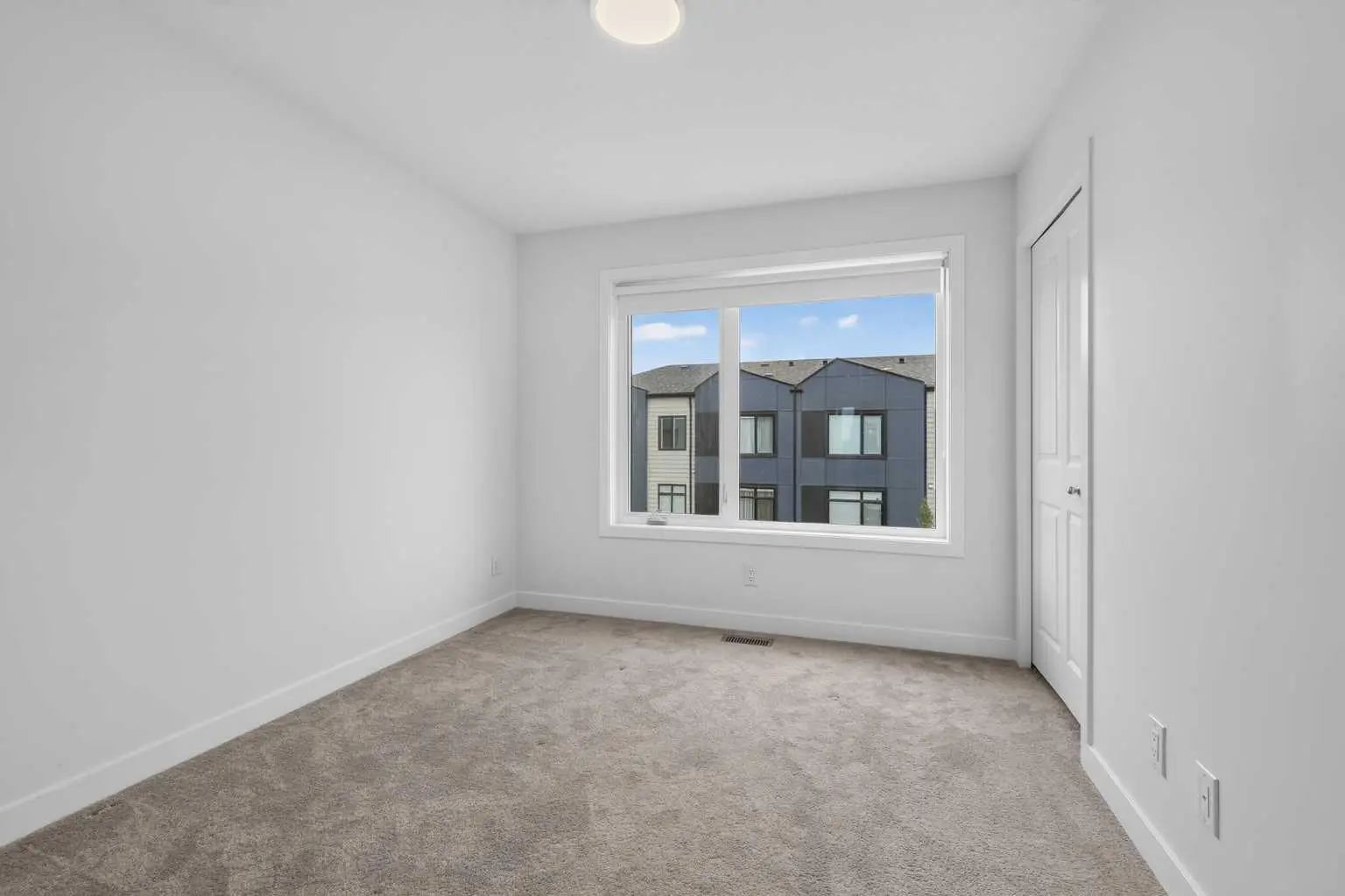 8554 19 Avenue Southeast, Calgary – Residential Row/Townhouse Listing Photo 40
