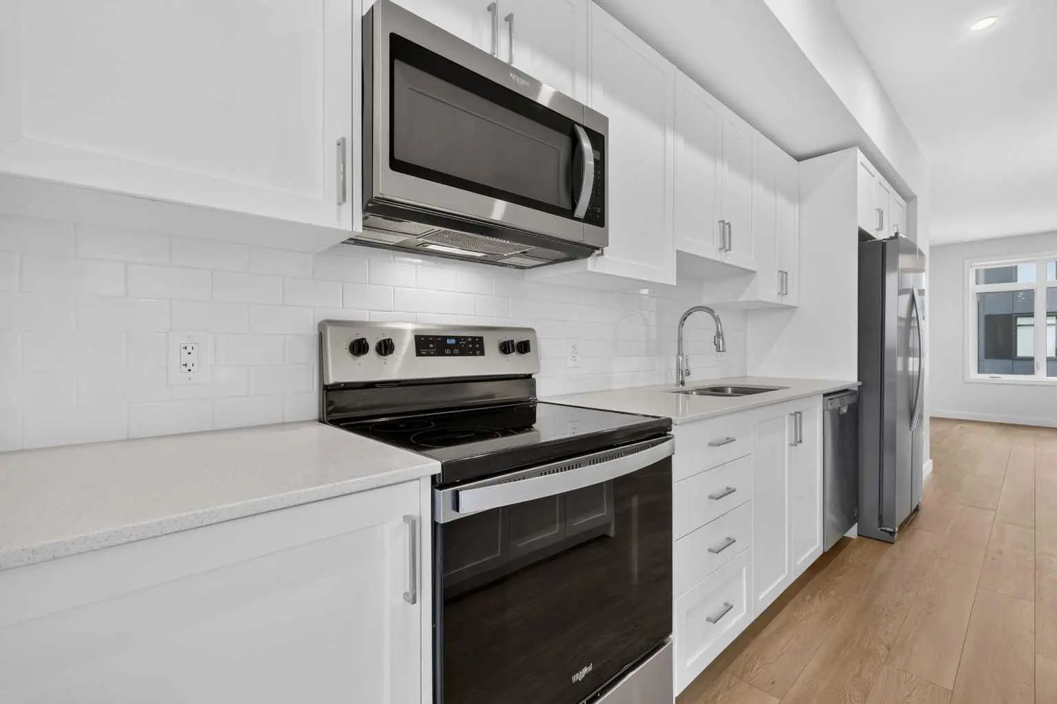 8554 19 Avenue Southeast, Calgary – Residential Row/Townhouse Listing Photo 8