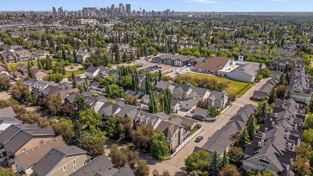 113 Ypres Green Sw, Calgary