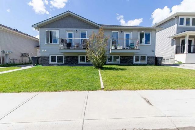 1 4406 Lake Drive , Coalhurst