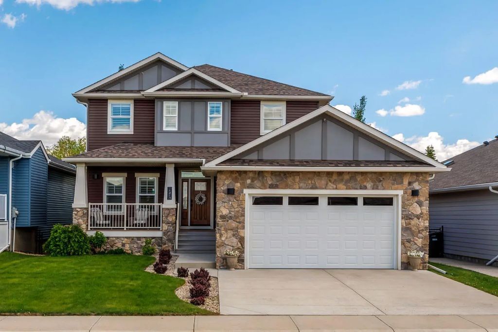 1213 Hillcrest Manor Estates , Strathmore