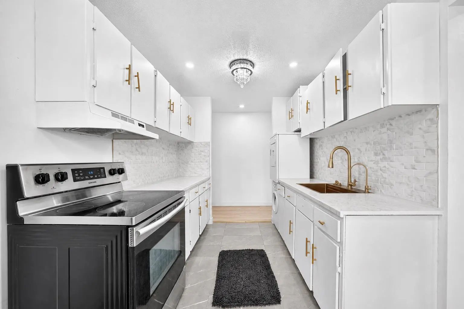 201 4328 4 Street Northwest, Calgary – Residential Apartment Listing Photo 4