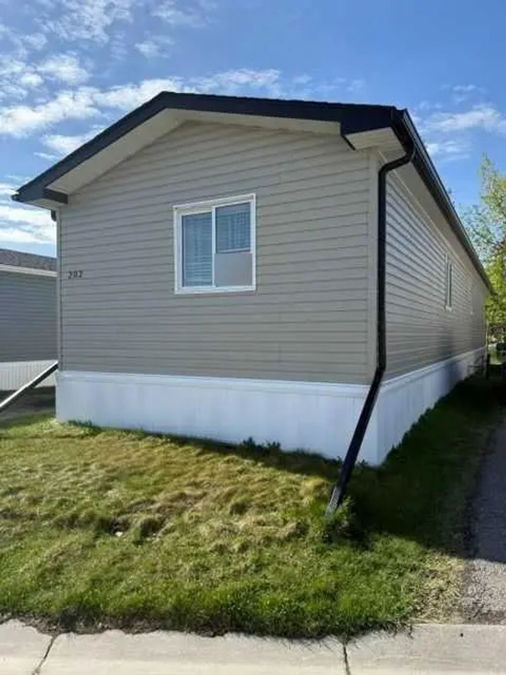 202 1101 84 Street Ne, Calgary