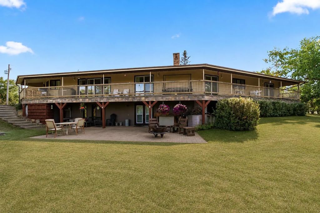 4404 49 Street , Hardisty