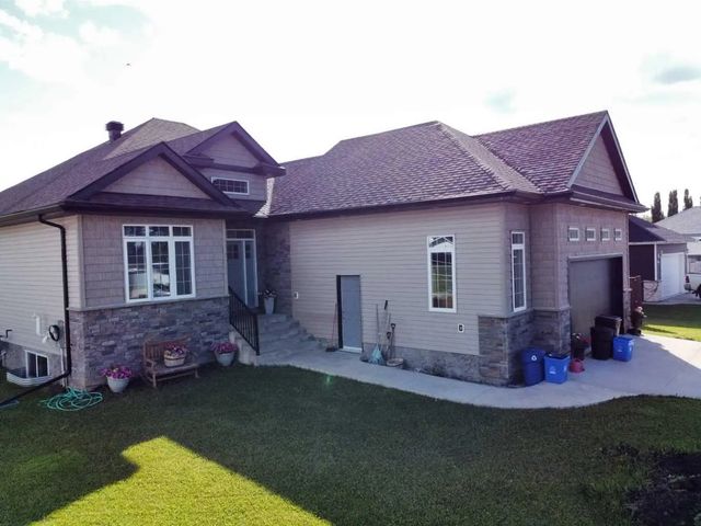 805 7 Avenue , Fox Creek
