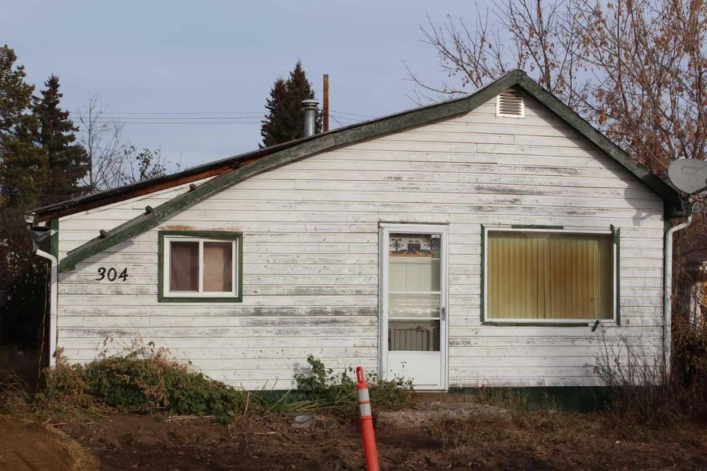 304 8 Avenue Se, Manning