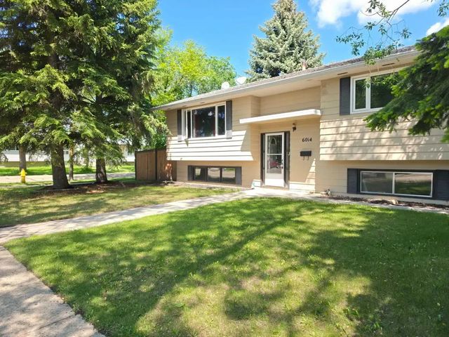 6014 44 Avenue , Camrose