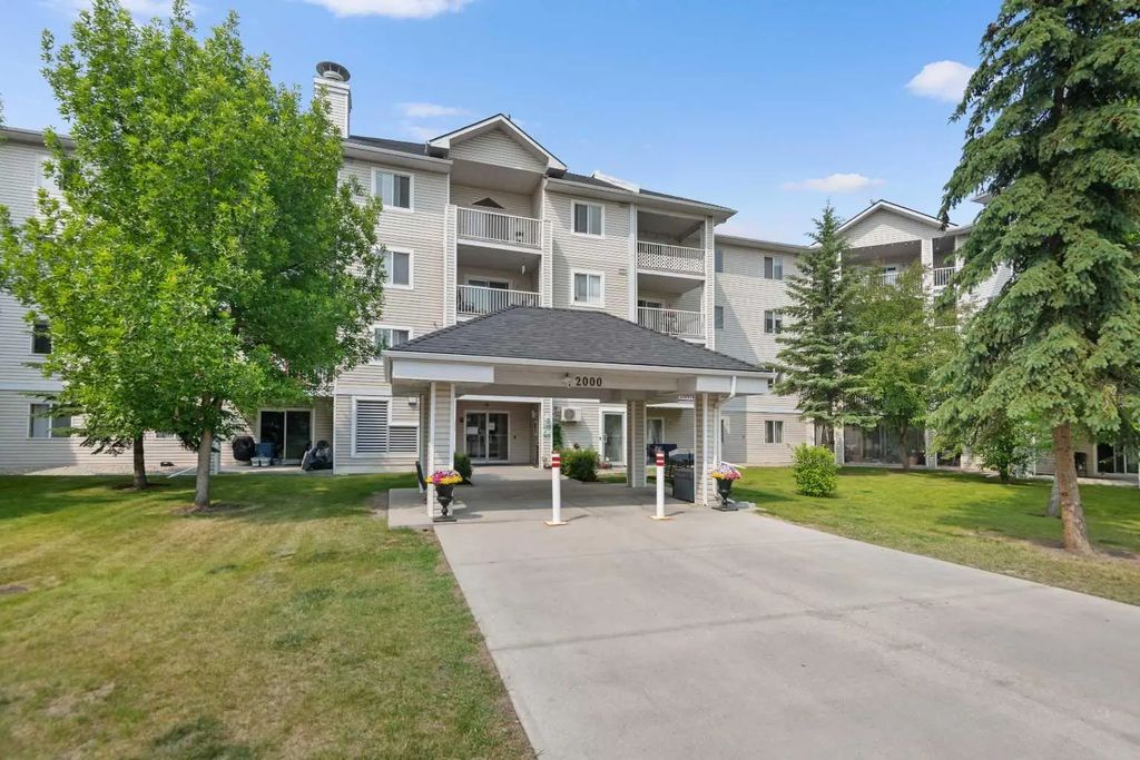 2210 6224 17 Avenue Se, Calgary