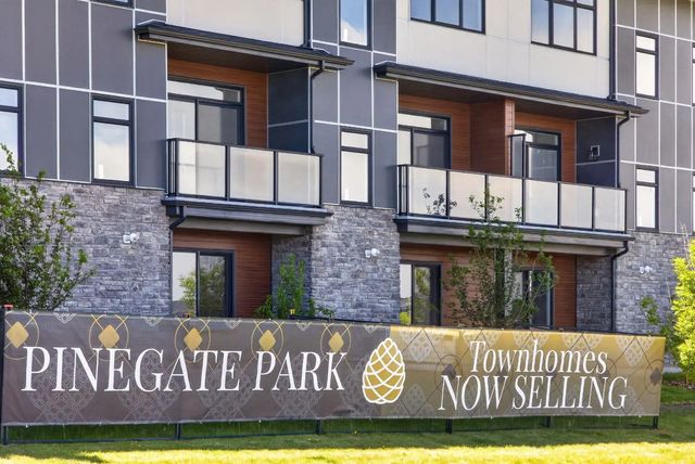 703 30 Creekside Villas Sw, Calgary