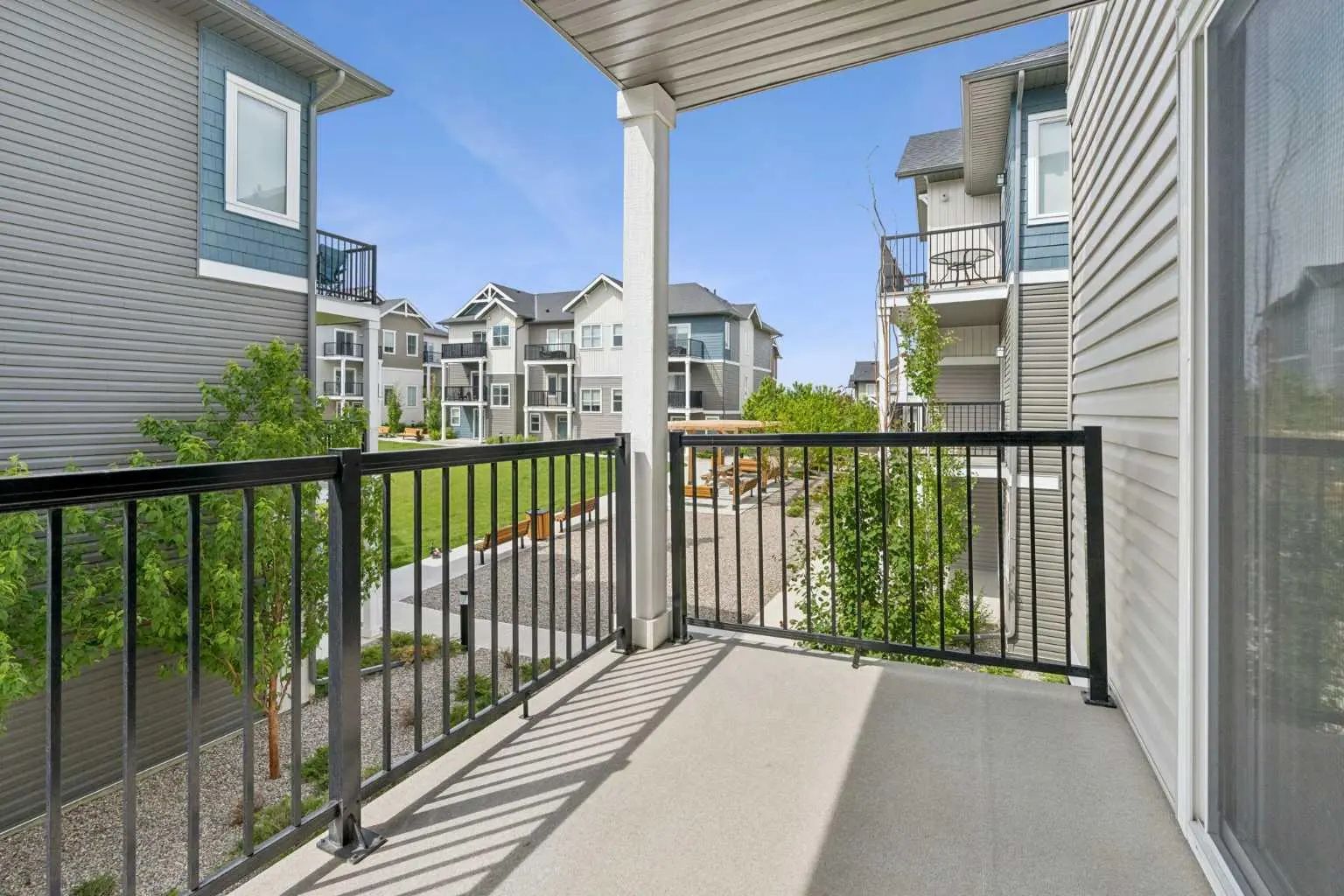 801 24 Rivercrest Drive , Cochrane – Residential Row/Townhouse Listing Photo 25