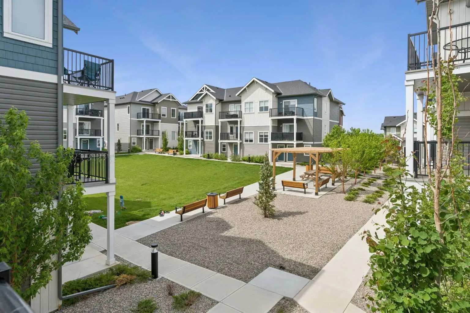 801 24 Rivercrest Drive , Cochrane – Residential Row/Townhouse Listing Photo 27