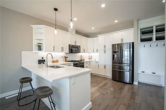 1107 4403 67a Avenue , Olds