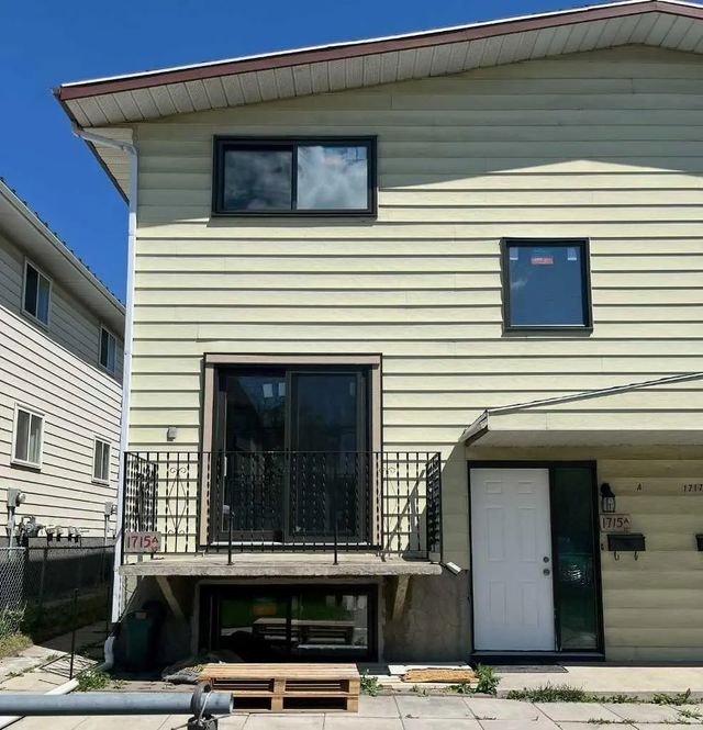 1715a 39 Street Se, Calgary