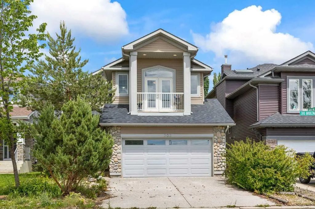 303 Bridlemeadows Common Sw, Calgary