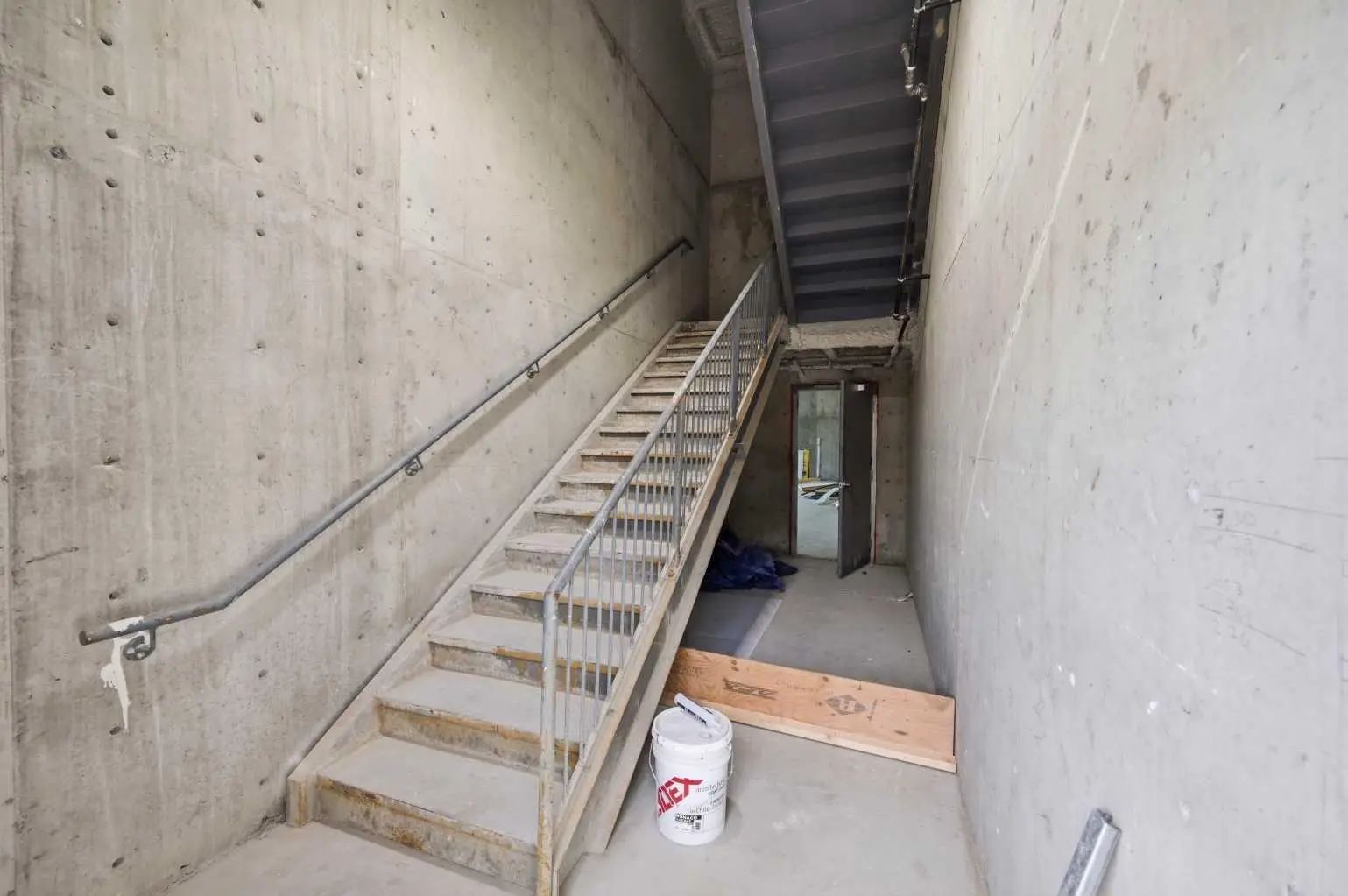 1210 4117 109 Avenue Northeast, Calgary – Commercial Industrial Listing Photo 15