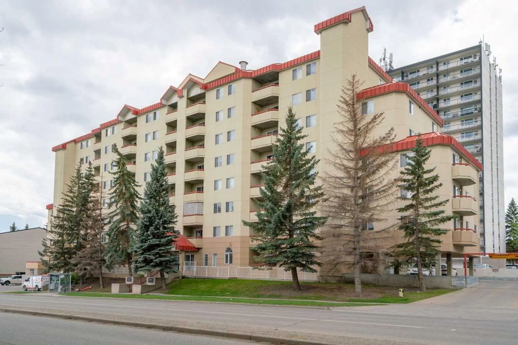 103 2011 University Drive Nw, Calgary