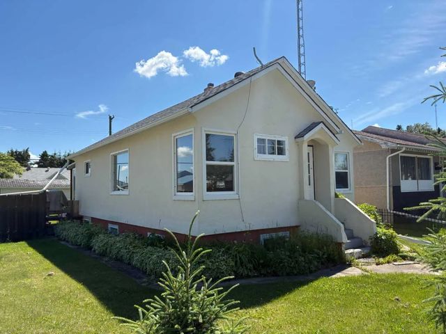 4831 52 Street , Innisfree