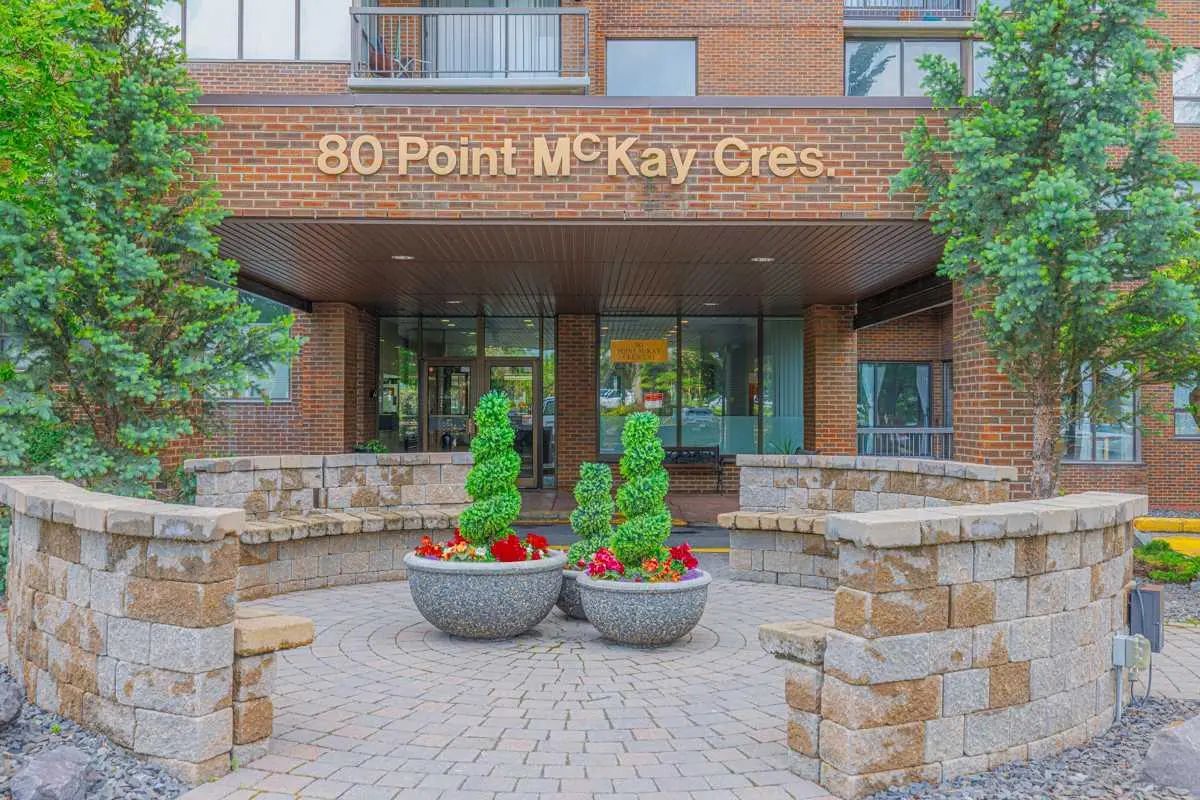 208 80 Point Mckay Crescent Northwest, Calgary – Residential Apartment Listing Photo 2