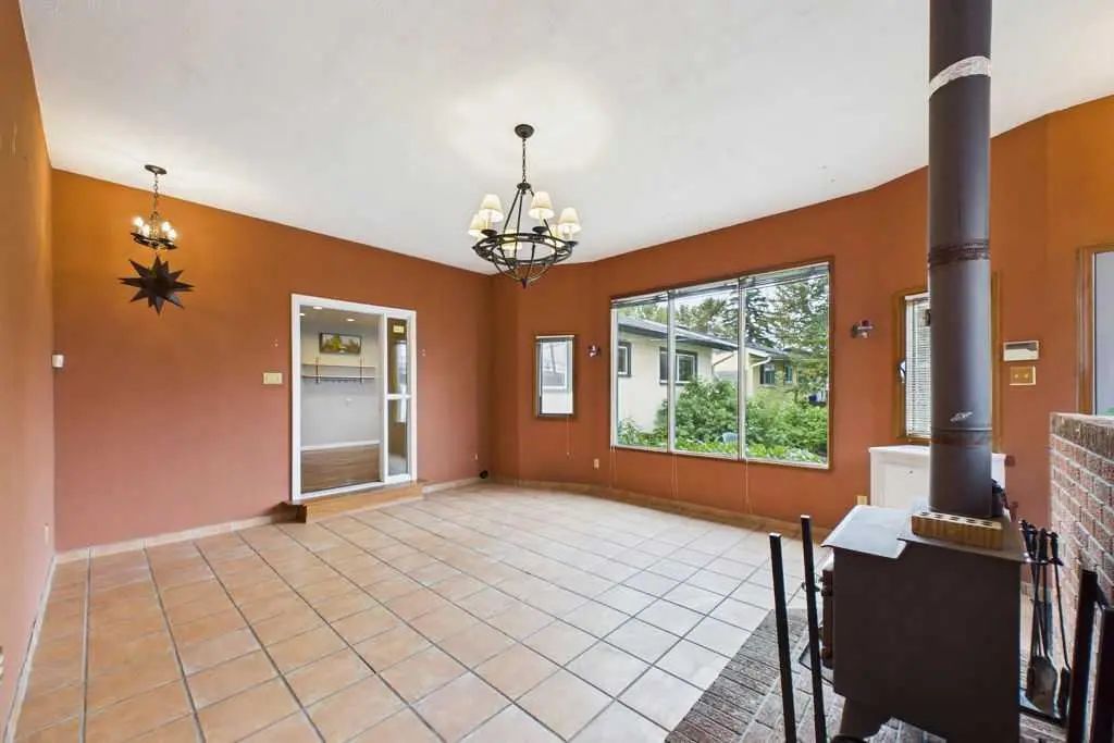 28 Franklin Drive Southeast, Calgary – Residential Detached Listing Photo 18
