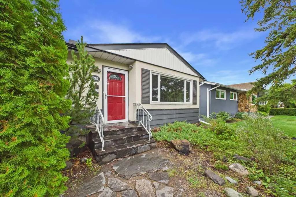 28 Franklin Drive Southeast, Calgary – Residential Detached Listing Photo 2