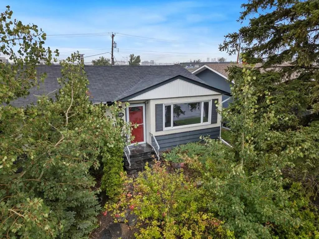 28 Franklin Drive Southeast, Calgary – Residential Detached Listing Photo 3