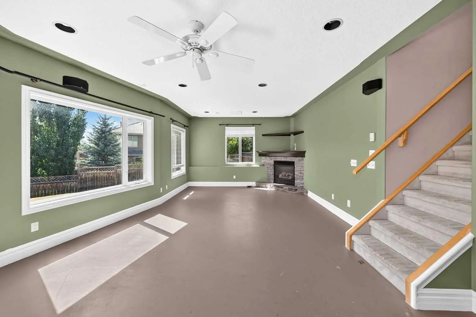 311 Royal Crest Bay Northwest, Calgary – Residential Detached Listing Photo 32
