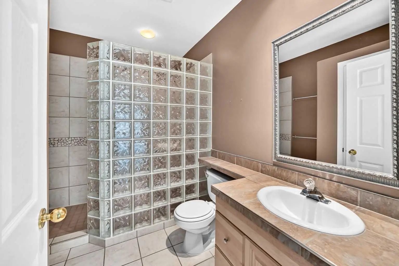 311 Royal Crest Bay Northwest, Calgary – Residential Detached Listing Photo 40