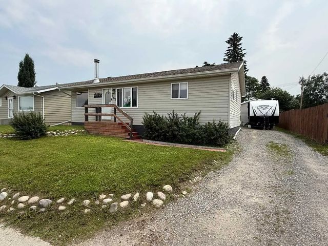 167 Sunwapta Drive , Hinton